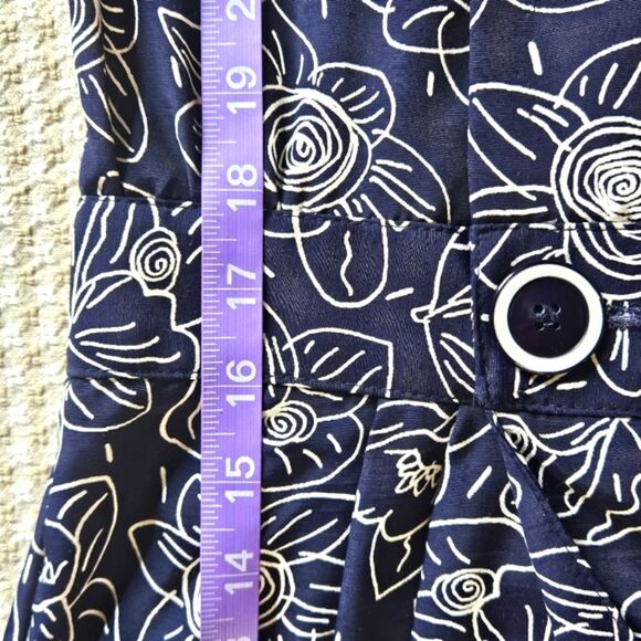 Cynthia Howie Vintage Navy Blue Outlined Floral Lace Pleated Tea Length Dress - Picture 14 of 16